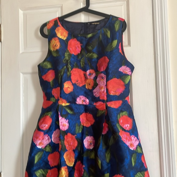 COPY - Sweet Miss Dress - Picture 2 of 6